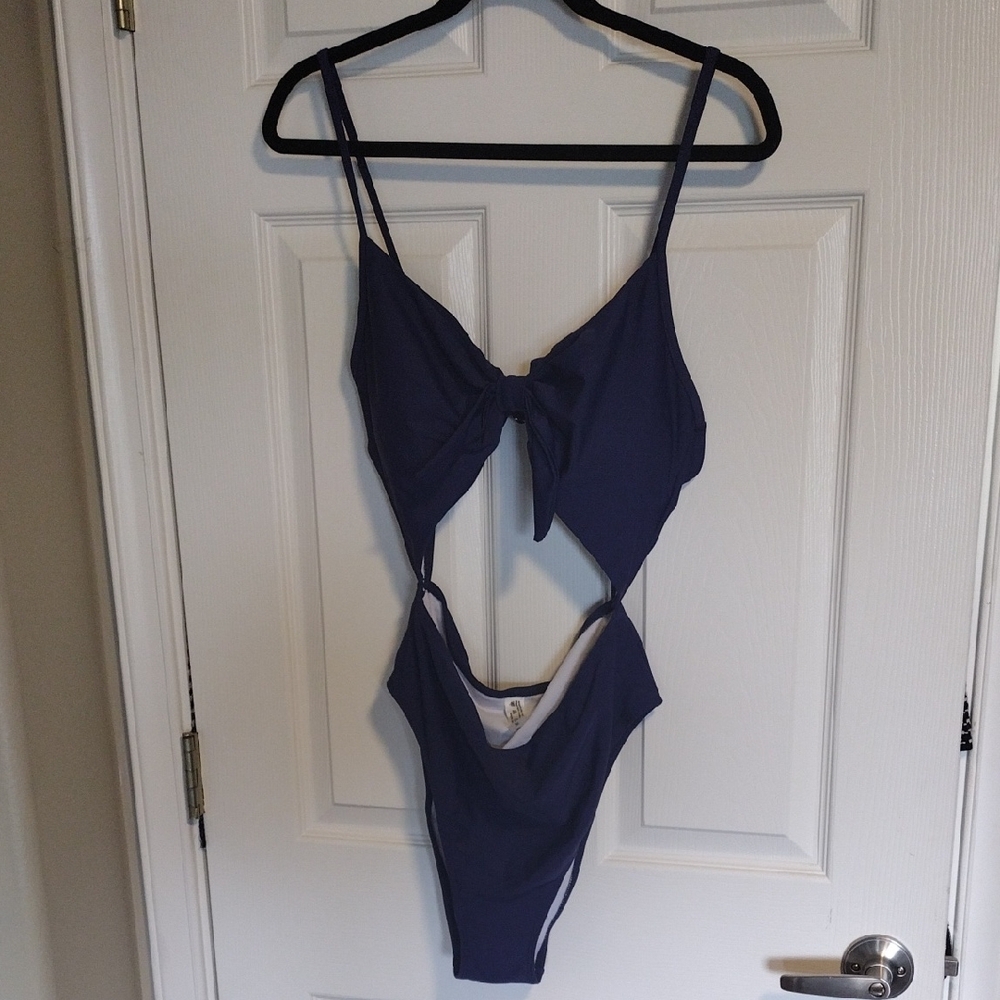 Elegant Navy Women's One-Piece Swimsuit